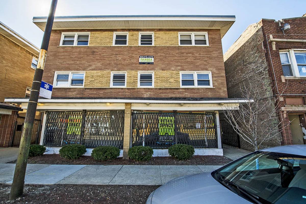 Apartment for rent at 2041-43 E 75th St, Chicago, IL 60649