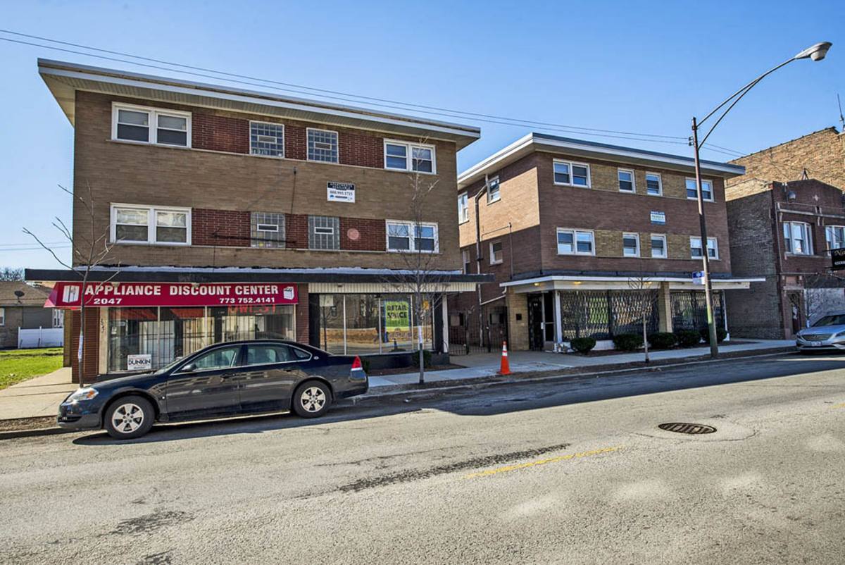 Apartment for rent at 2041-43 E 75th St, Chicago, IL 60649