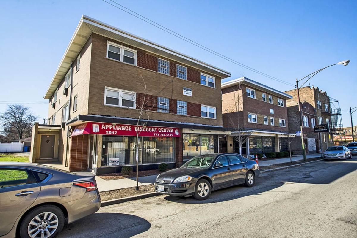 Apartment for rent at 2041-43 E 75th St, Chicago, IL 60649