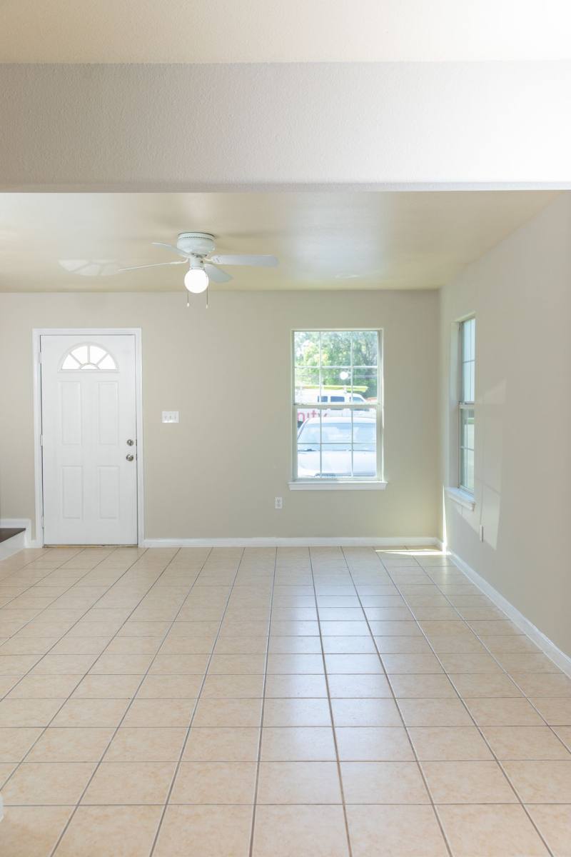 Apartment for rent at 2530 Aldon St, Houston, TX 77093
