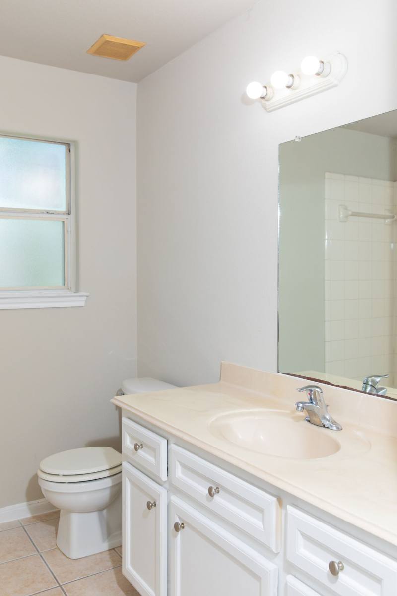Apartment for rent at 819 Tidwell Rd, Houston, TX 77022