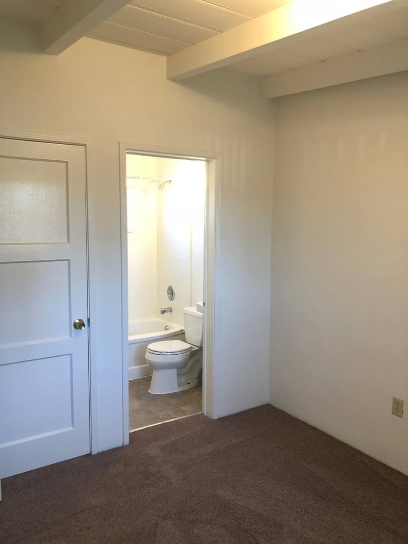 Apartment for rent at 367 Wall St, Ventura, CA 93001