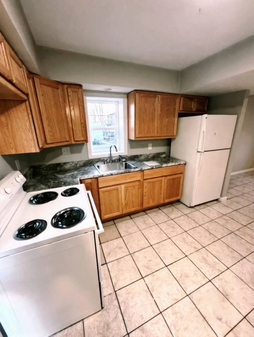 Apartment for rent at 3622 Douglas Ave, Kalamazoo, MI 49004
