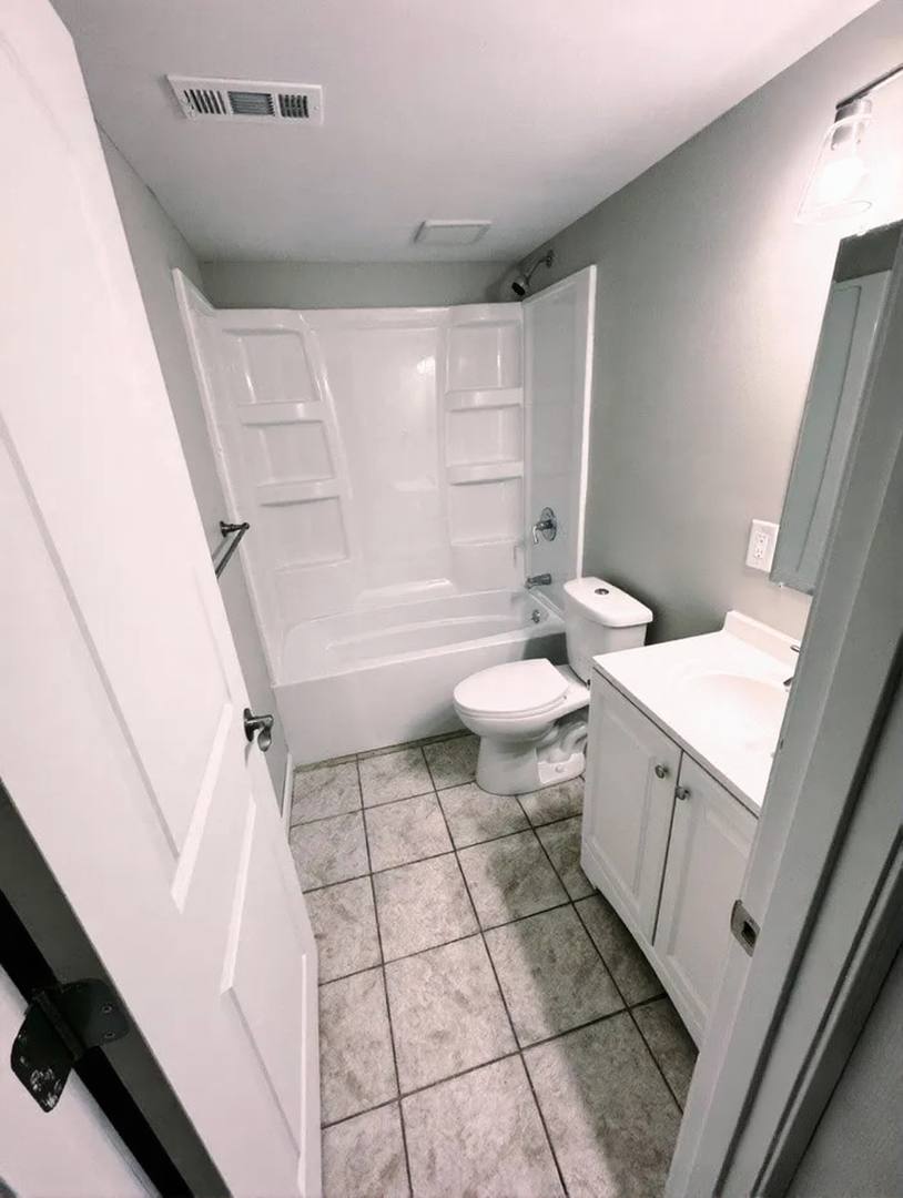 Apartment for rent at 3622 Douglas Ave, Kalamazoo, MI 49004
