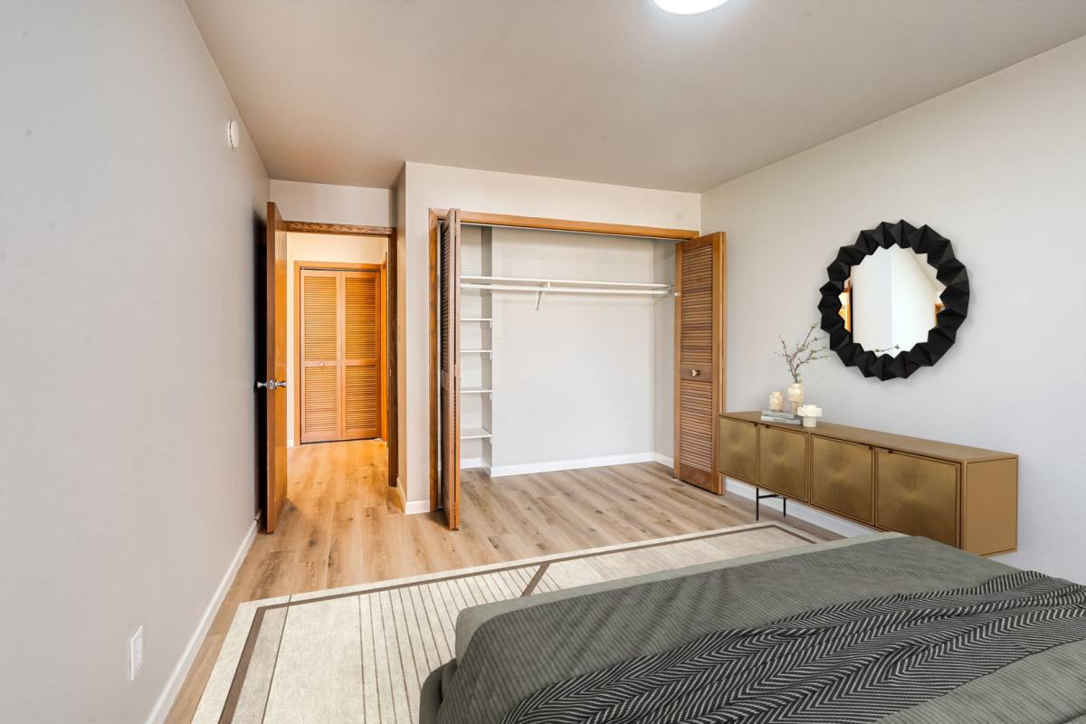 Apartment for rent at 505 S Van Buren St, Green Bay, WI 54301