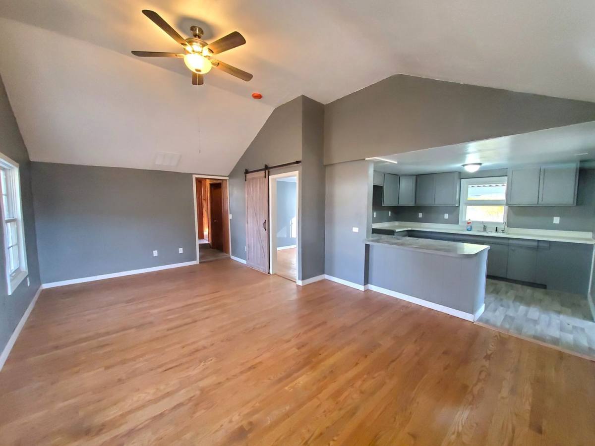 House for rent at 812 E End Ave, Evansdale, IA 50707