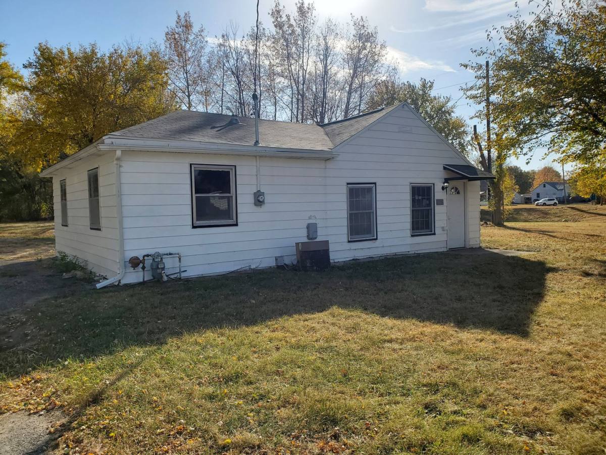 House for rent at 812 E End Ave, Evansdale, IA 50707