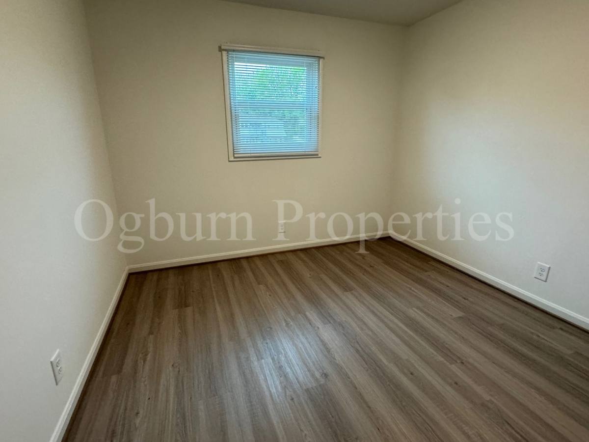 Apartment for rent at 221 Mayberry Ave, Mount Airy, NC 27030