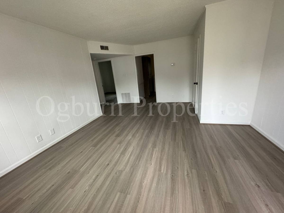 Apartment for rent at 221 Mayberry Ave, Mount Airy, NC 27030