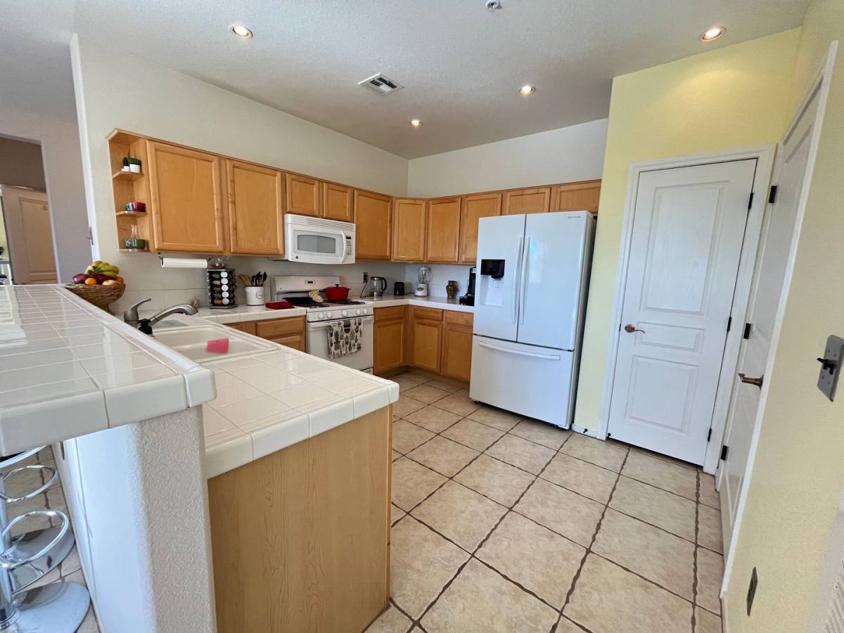 Condo for rent at 1000 Duckhorn Court, Las Vegas, NV 89144