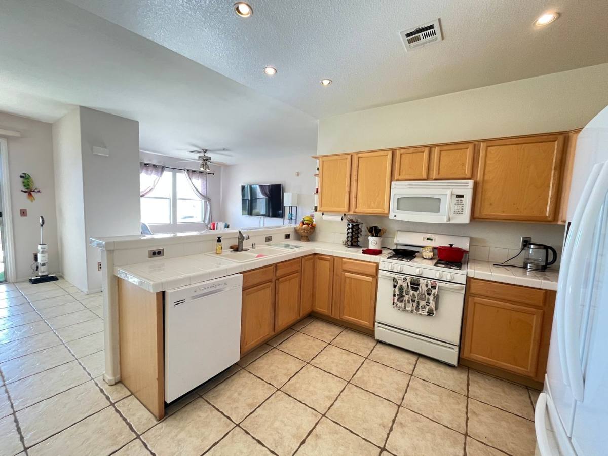 Condo for rent at 1000 Duckhorn Court, Las Vegas, NV 89144
