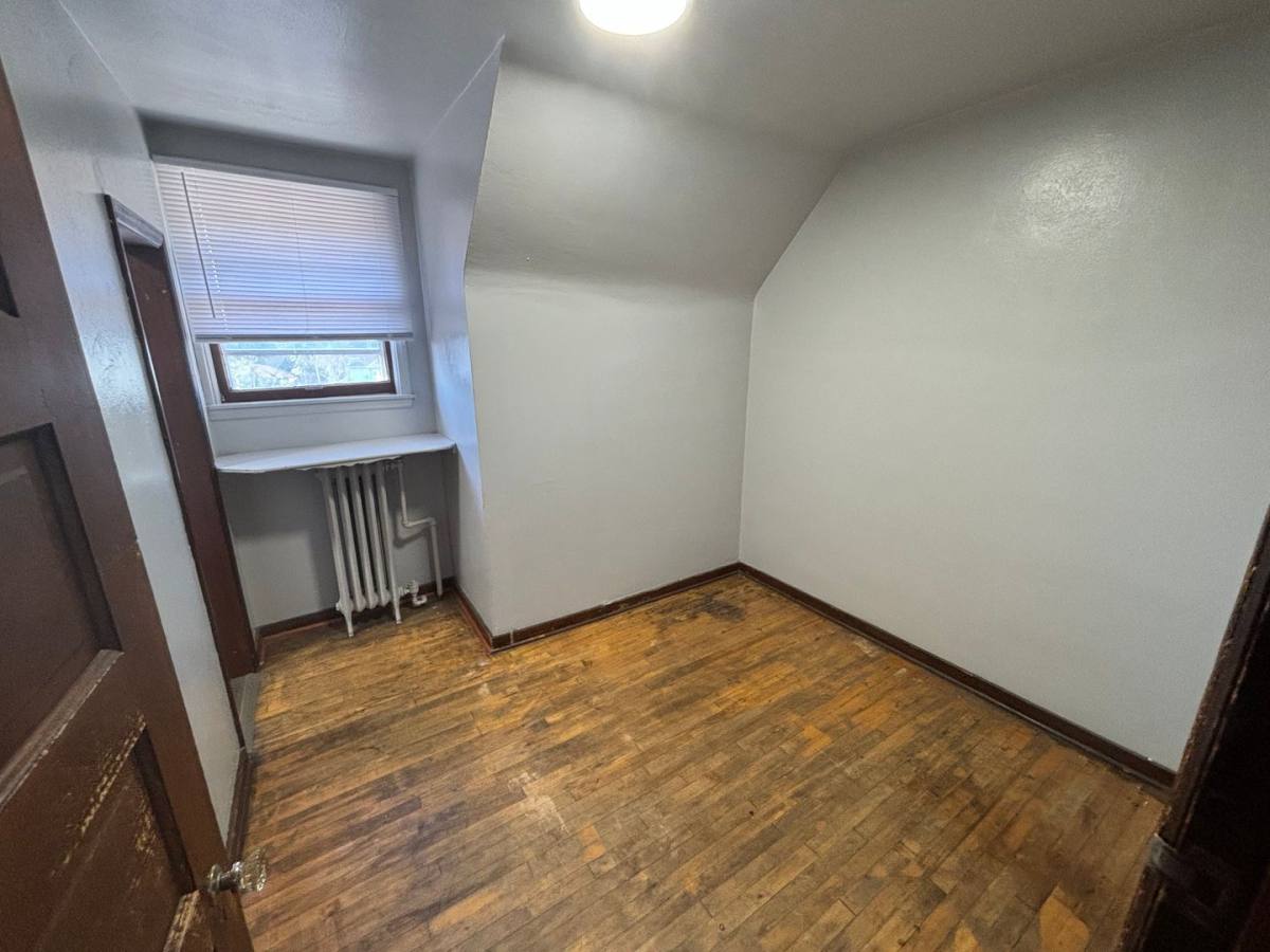 Apartment for rent at 729 W Cedar St, Cherokee, IA 51012