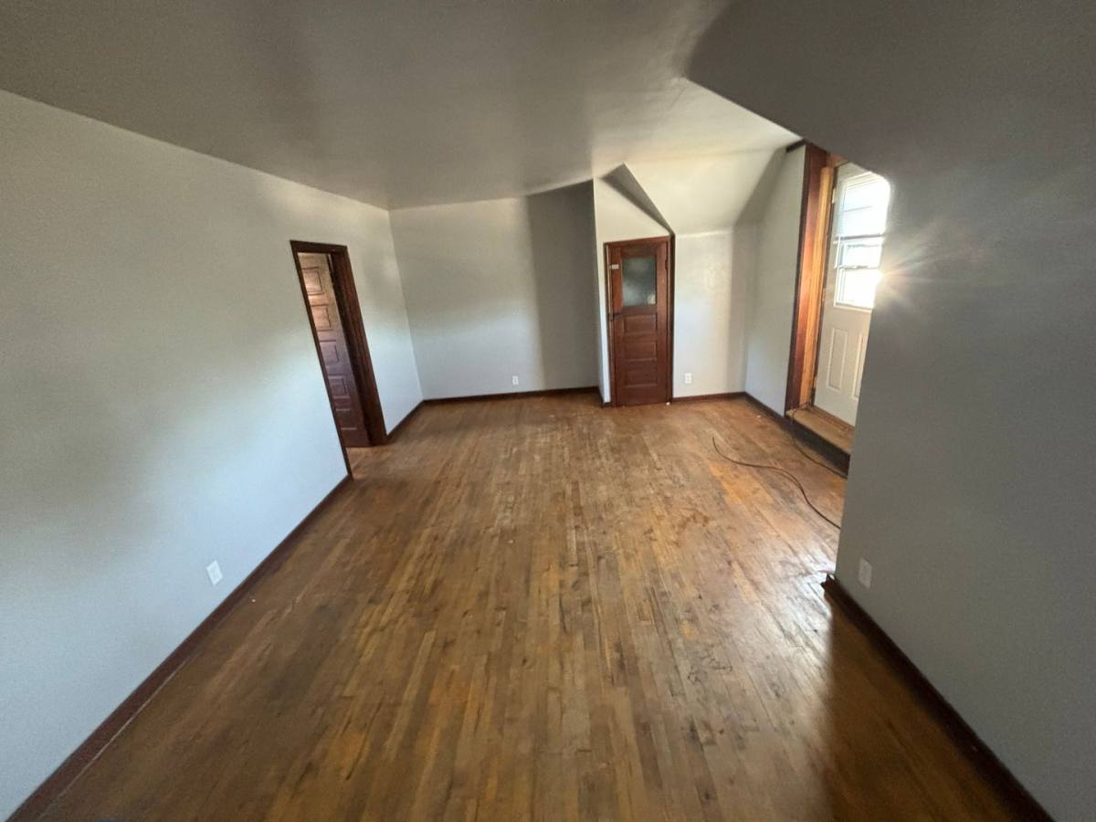 Apartment for rent at 729 W Cedar St, Cherokee, IA 51012