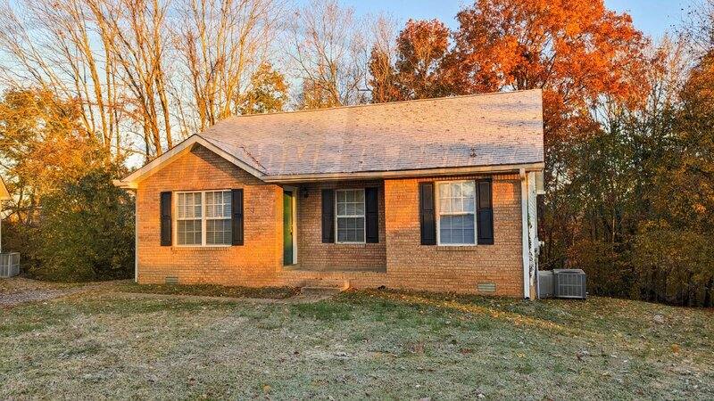 House for rent at 1352 Chucker Dr, Clarksville, TN 37042