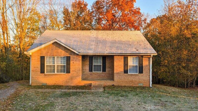 House for rent at 1352 Chucker Dr, Clarksville, TN 37042