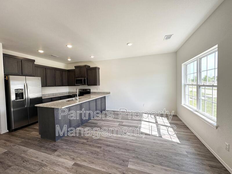 Townhouse for rent at 940 S Amarillo Ave #1, Fayetteville, AR 72704