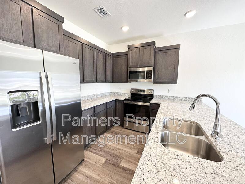 Townhouse for rent at 940 S Amarillo Ave #1, Fayetteville, AR 72704