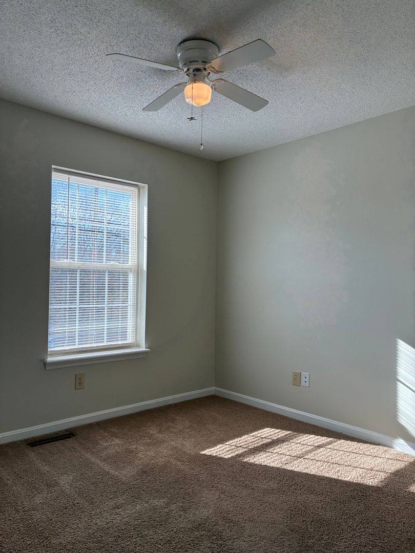House for rent at 1331 Amandajo Dr, Elizabethtown, KY 42701
