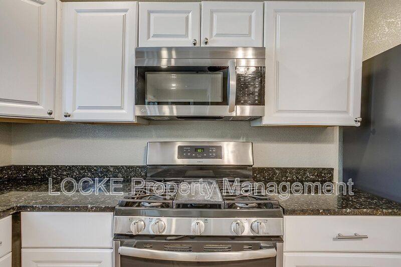House for rent at 3524 S Dr, Fort Worth, TX 76109