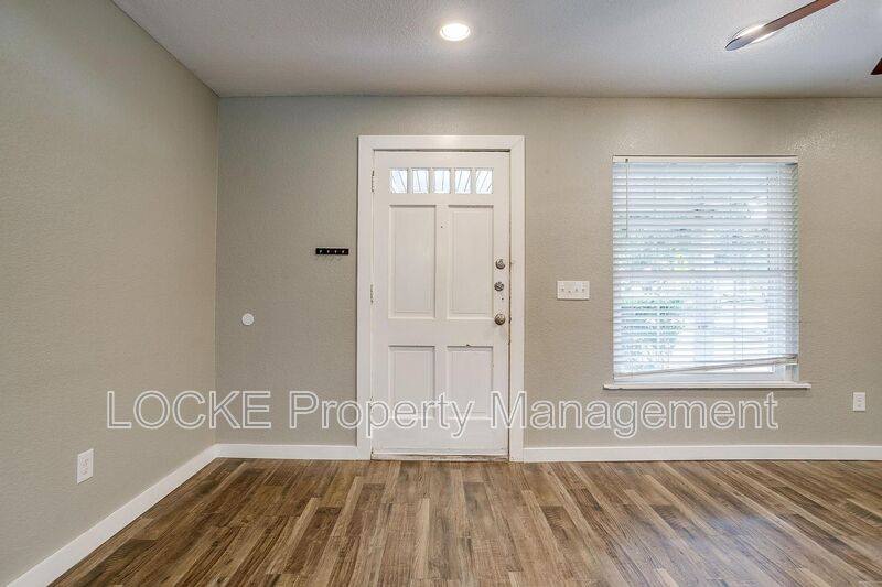 House for rent at 3524 S Dr, Fort Worth, TX 76109