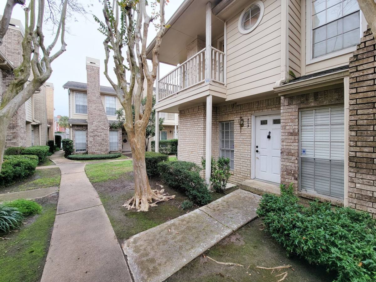 House for rent at 7575 Cambridge St, Houston, TX 77054