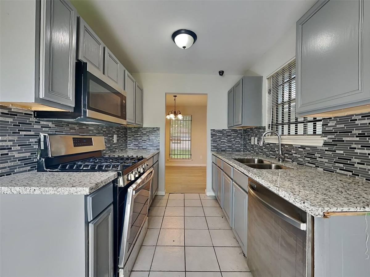 House for rent at 12811 Roandale Dr, Houston, TX 77048