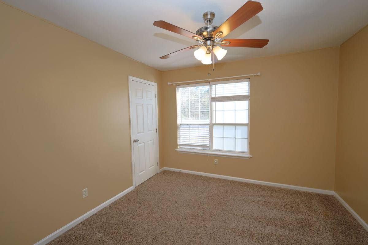 House for rent at 3911 Nicole Lane, Valdosta, GA 31605