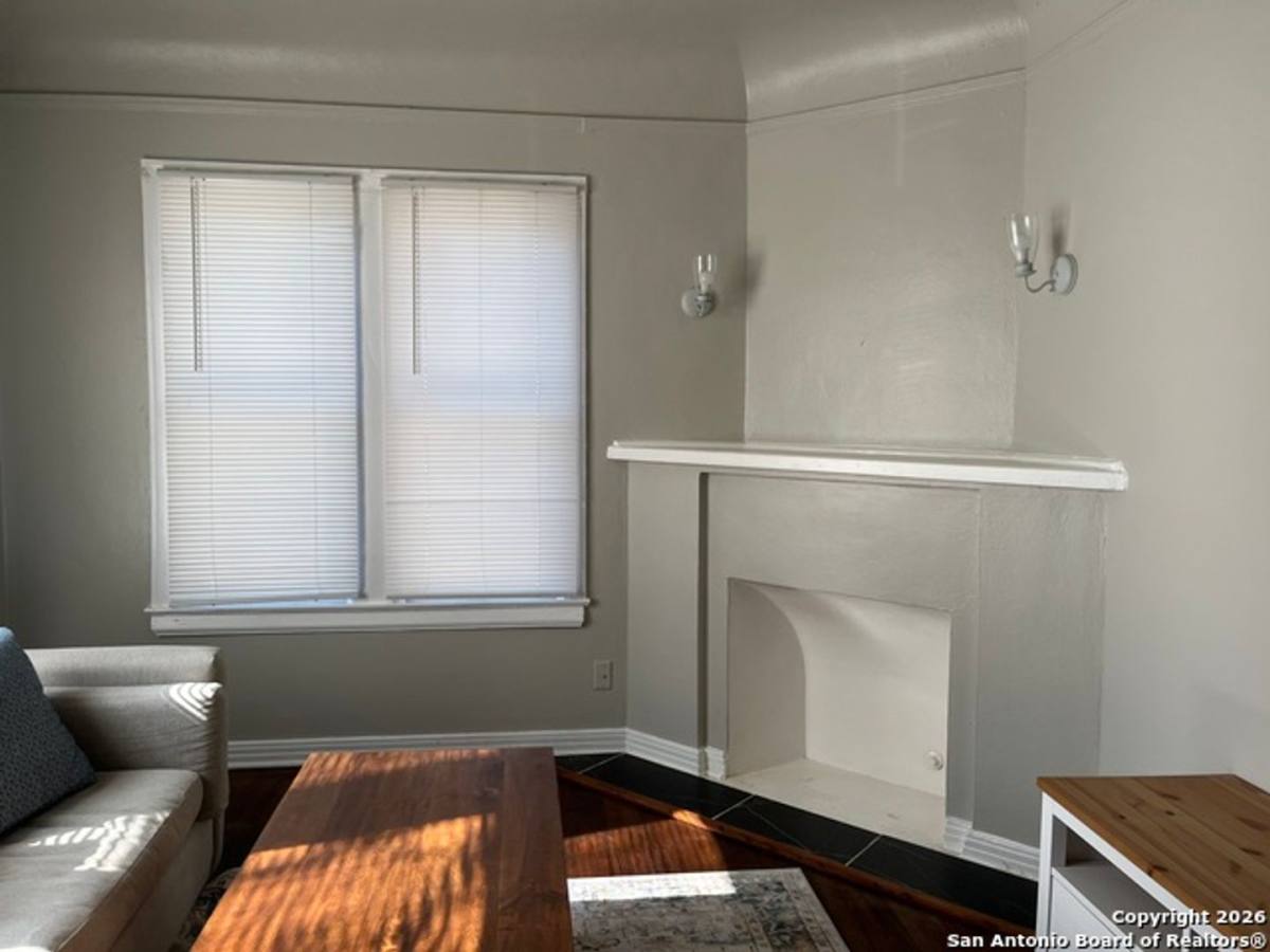 House for rent at 309 E Lullwood, San Antonio, TX 78212