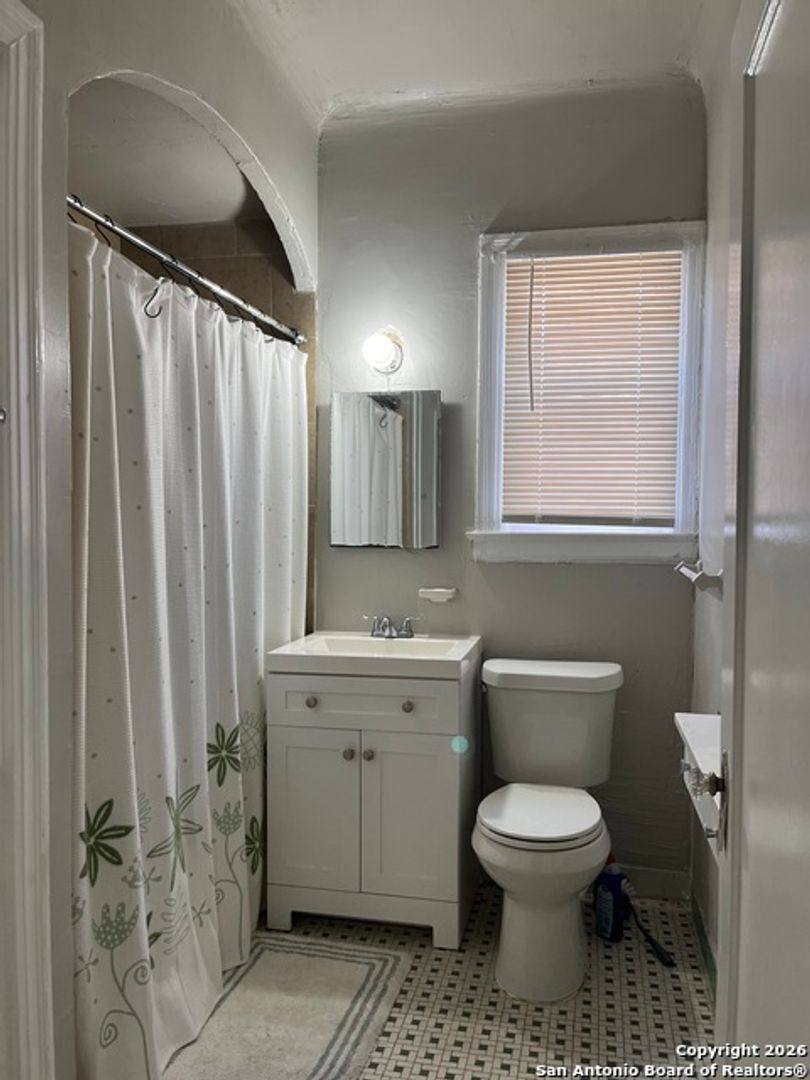 House for rent at 309 E Lullwood, San Antonio, TX 78212