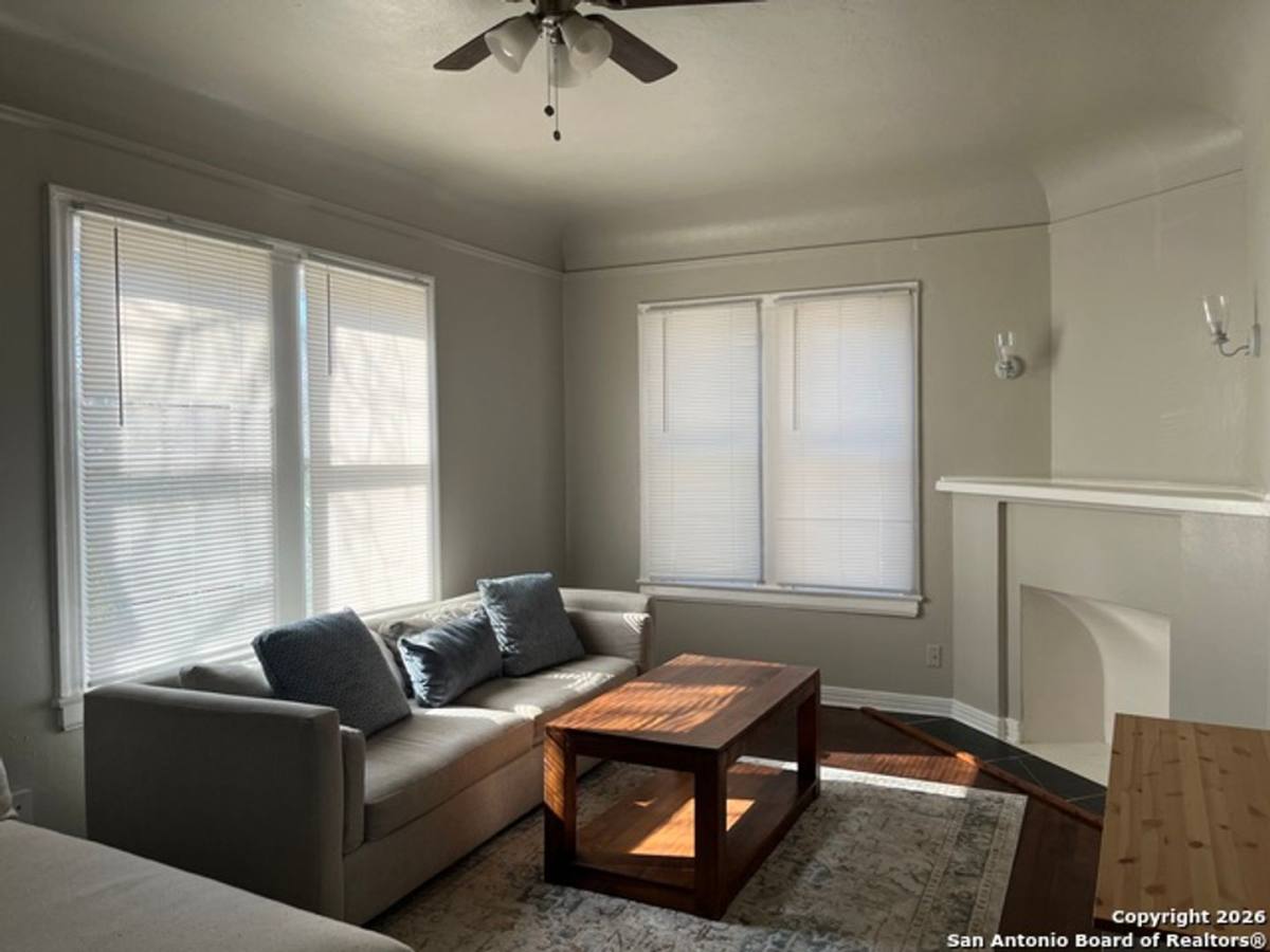 House for rent at 309 E Lullwood, San Antonio, TX 78212