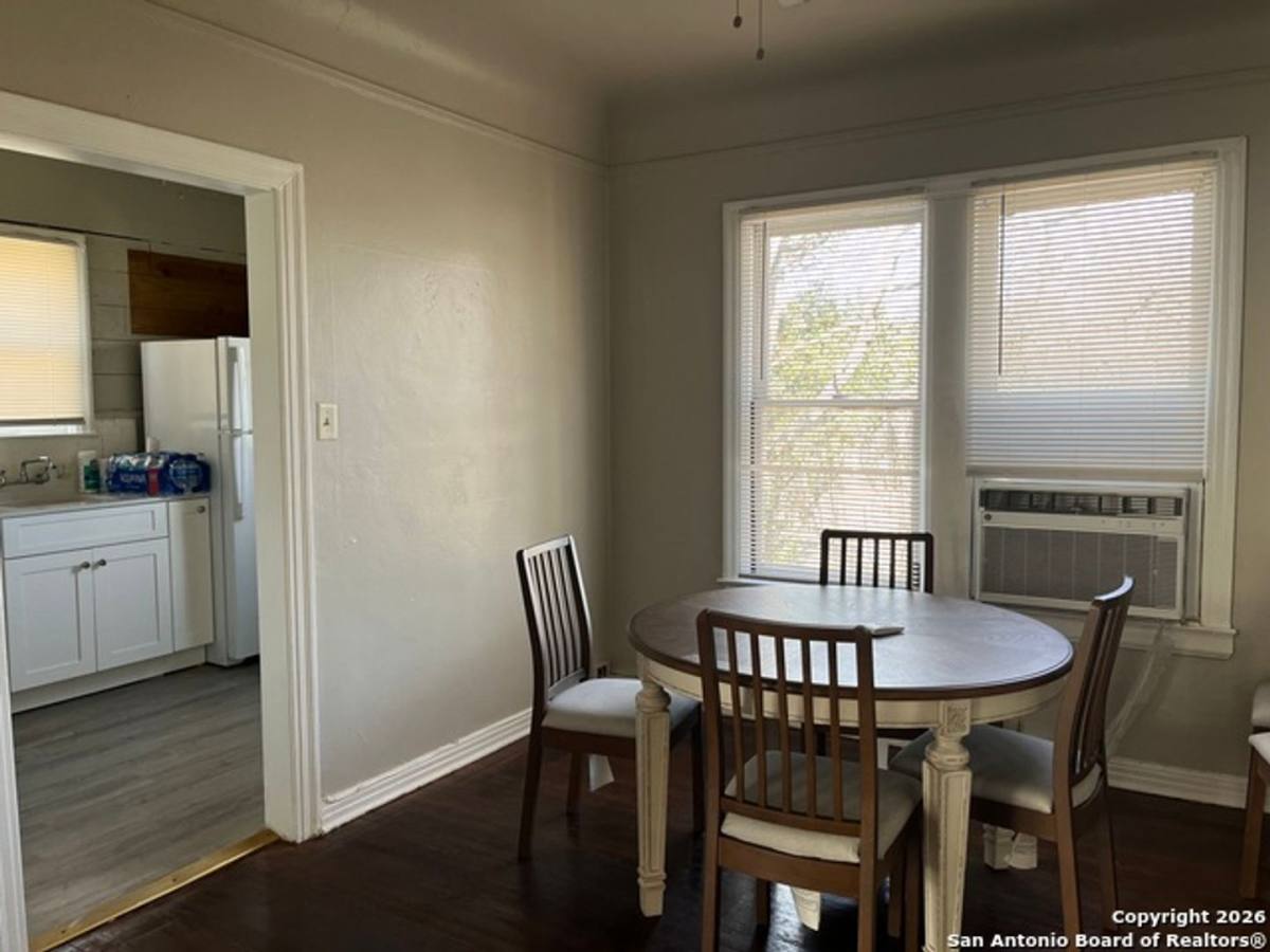 House for rent at 309 E Lullwood, San Antonio, TX 78212