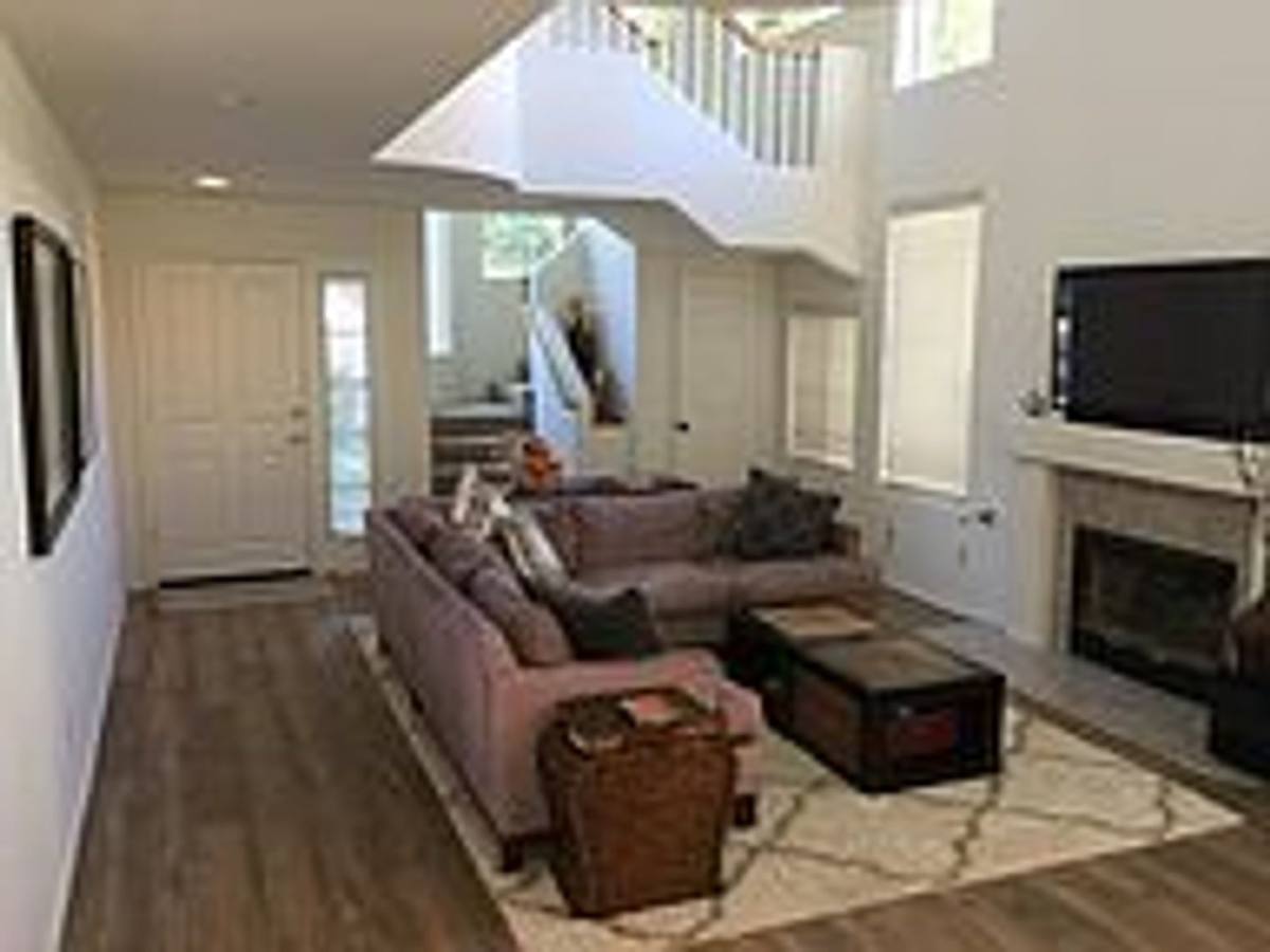 House for rent at 1036 Pan Court, Newbury Park, CA 91320