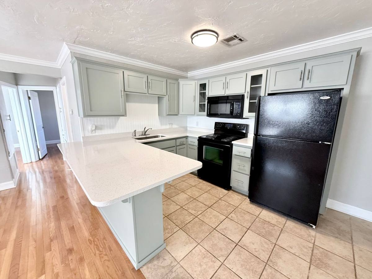 House for rent at 3721 1 2 N Lee Ave, Oklahoma City, OK 73118