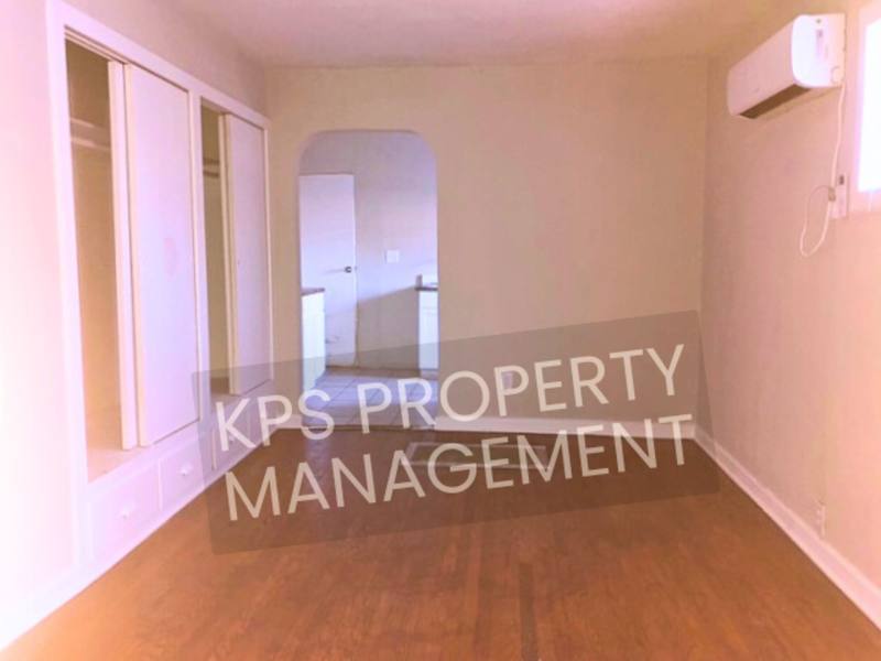 Apartment for rent at 939 S Market St #1, Wichita, KS 67211