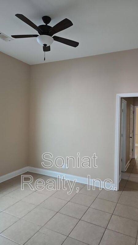 Apartment for rent at 4235 Hollygrove St, New Orleans, LA 70118