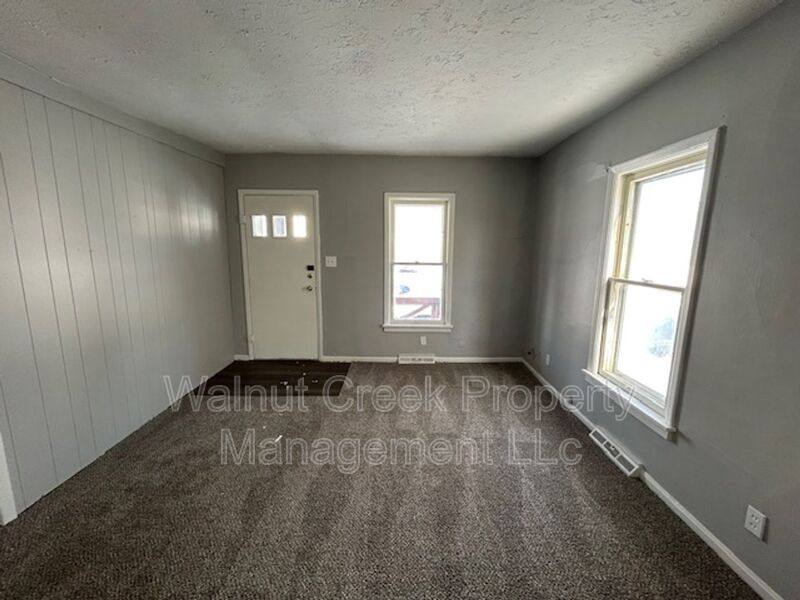 House for rent at 939 W 22nd St, Lorain, OH 44052