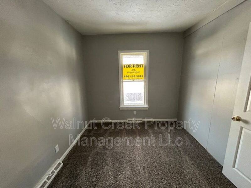 House for rent at 939 W 22nd St, Lorain, OH 44052