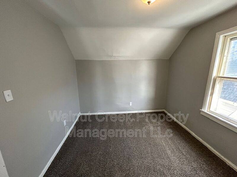 House for rent at 939 W 22nd St, Lorain, OH 44052