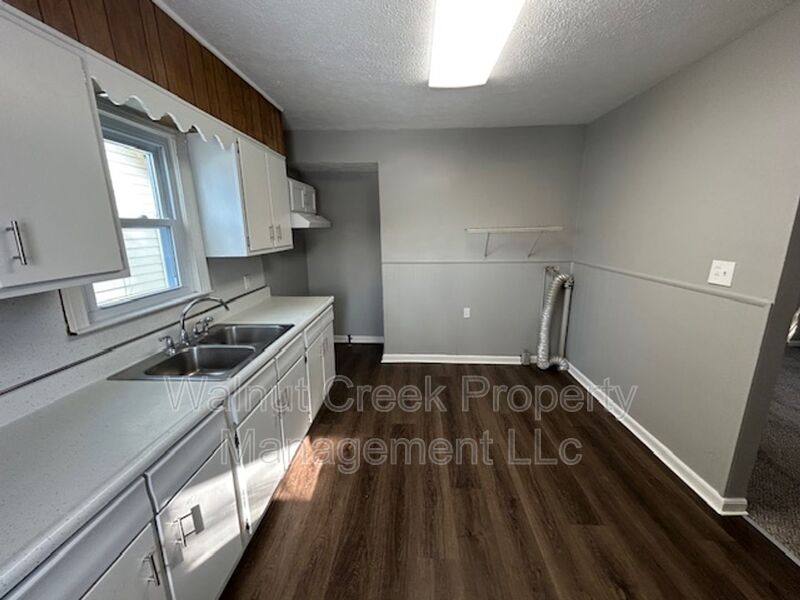 House for rent at 939 W 22nd St, Lorain, OH 44052