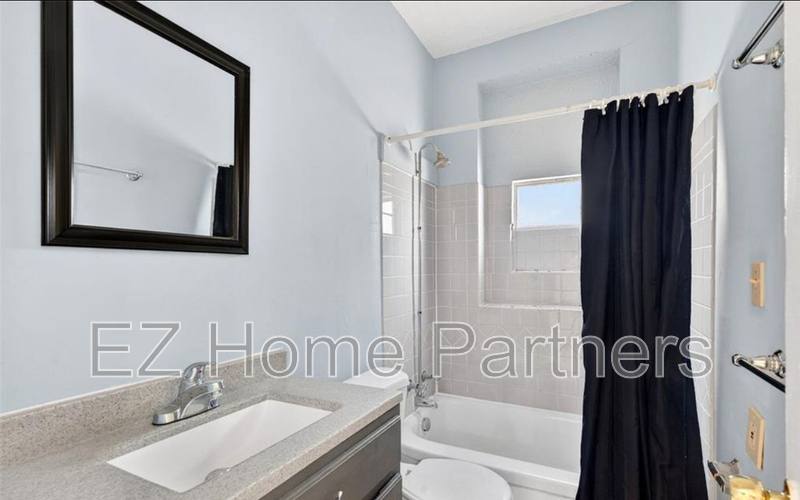 Townhouse for rent at 3005 S Compton Ave, Saint Louis, MO 63118