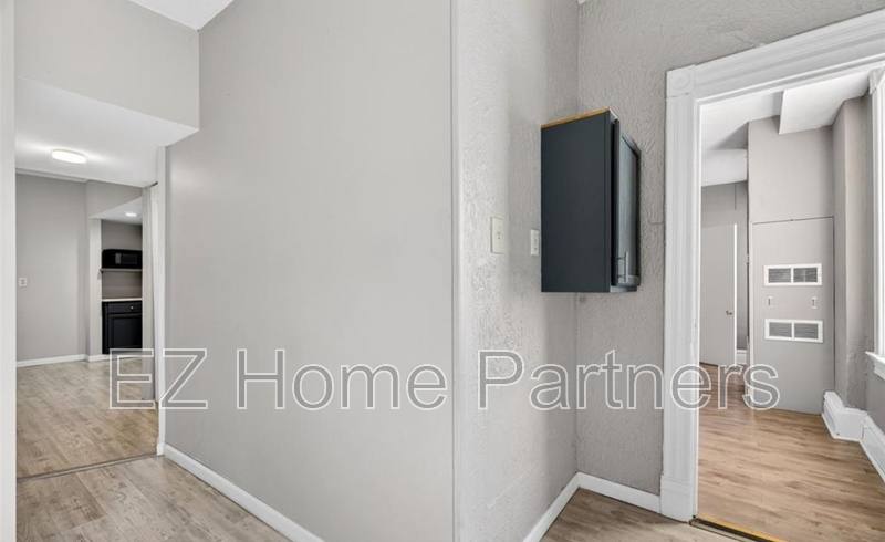 Townhouse for rent at 3005 S Compton Ave, Saint Louis, MO 63118