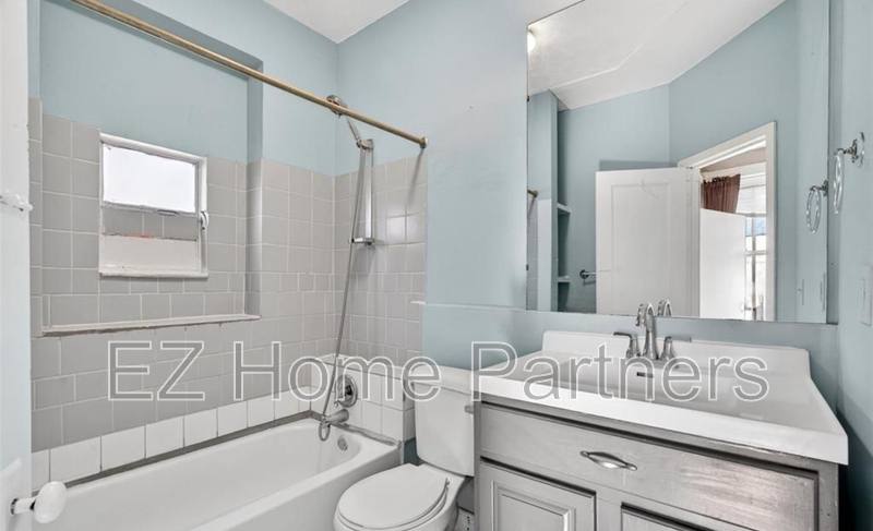Townhouse for rent at 3005 S Compton Ave, Saint Louis, MO 63118