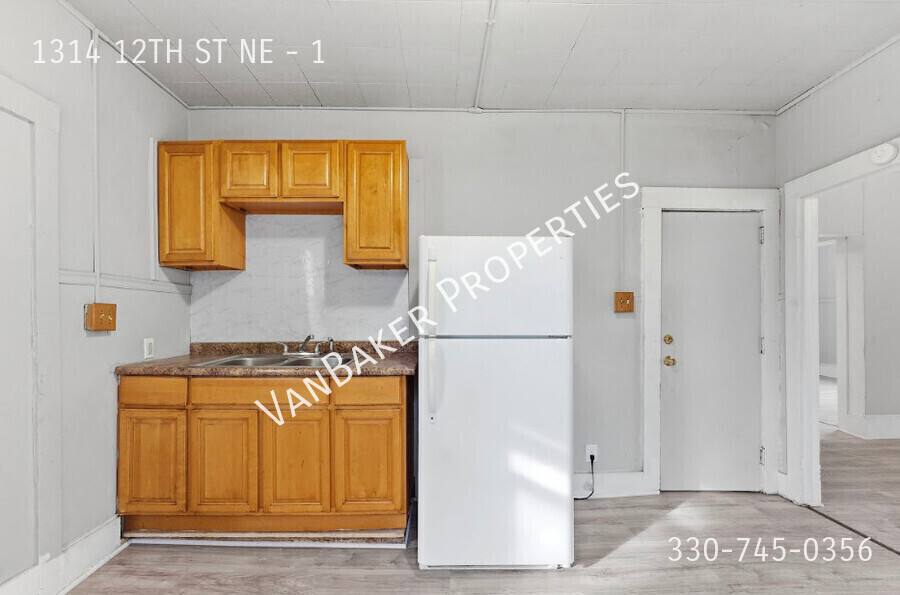 Apartment for rent at 1314 12th St NE #2, Canton, OH 44705