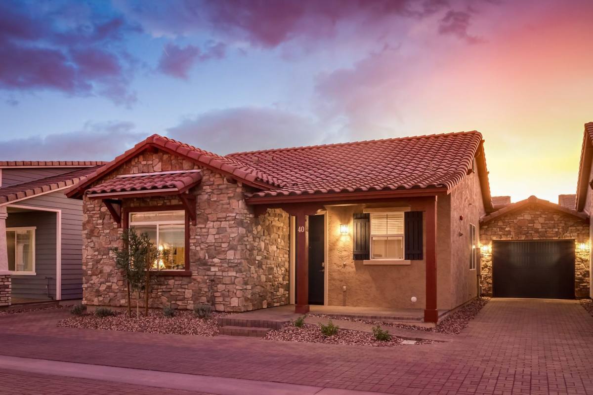 Apartment for rent at 955 N Jackson St, Chandler, AZ 85225