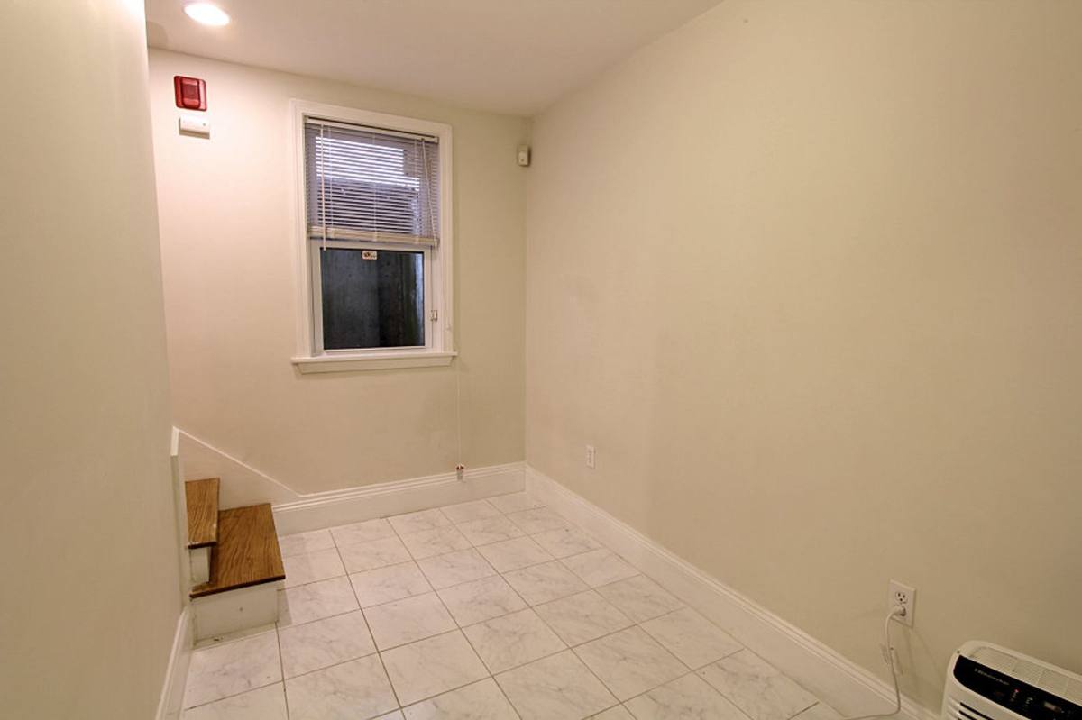 Apartment for rent at 25 Aspinwall #1C, Brookline, MA 02446