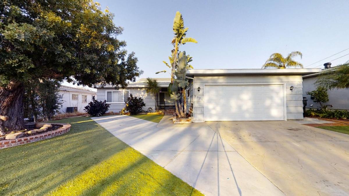 House for rent at 5325 E Falls View Dr, San Diego, CA 92115