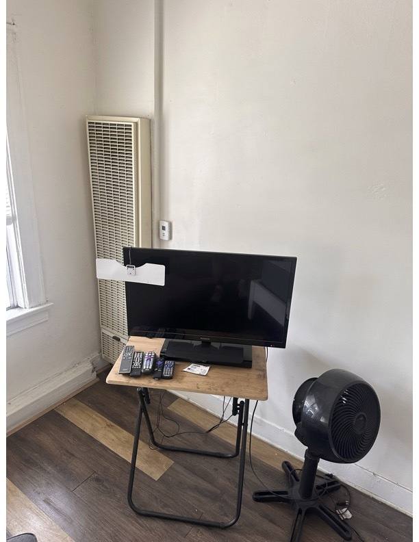 Apartment for rent at 3331 W 54th St #5, Los Angeles, CA 90043