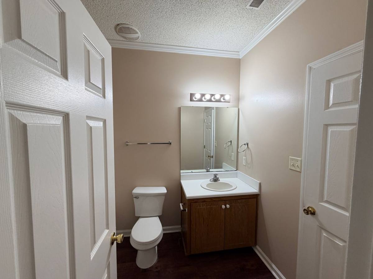 Apartment for rent at 507 Roberts St, Valdosta, GA 31601