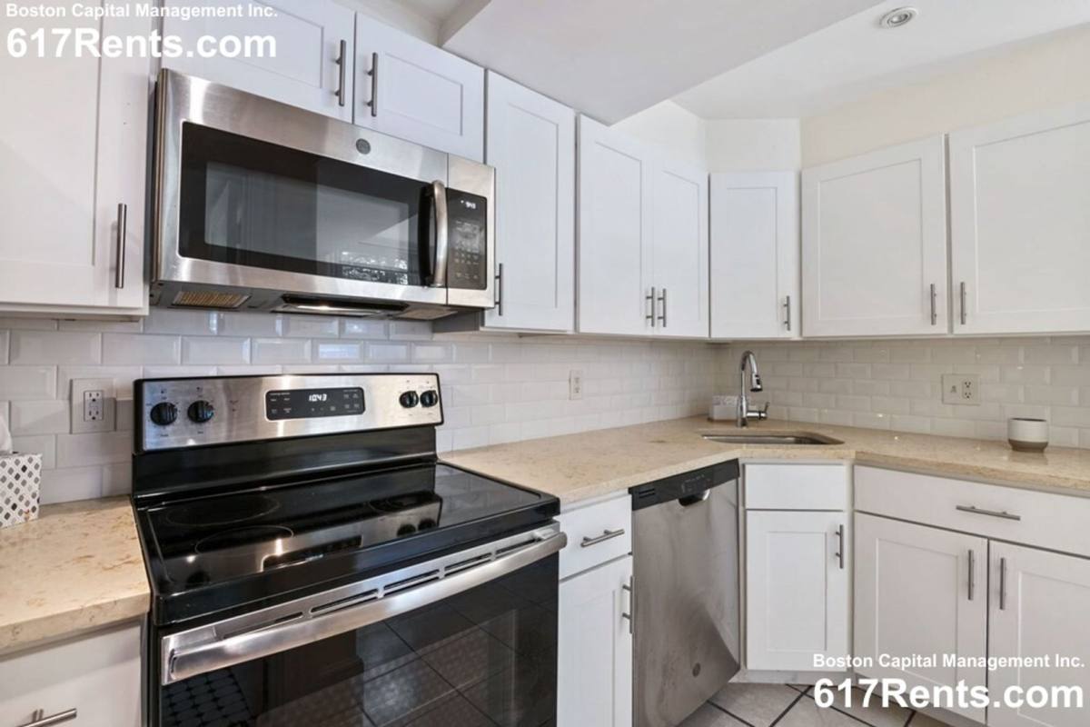 Apartment for rent at 1982 Commonwealth Ave #B, Brighton, MA 02135