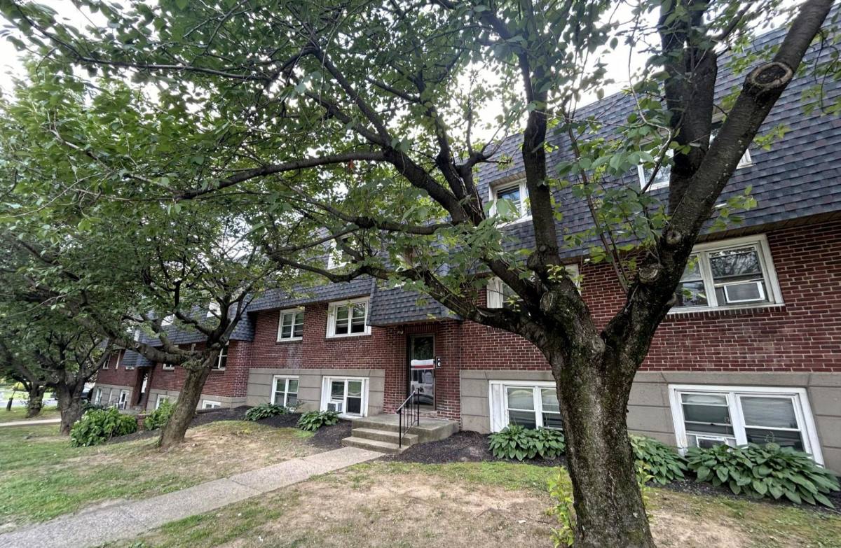 Apartment for rent at 87-89 S State Rd, Upper Darby, PA 19082